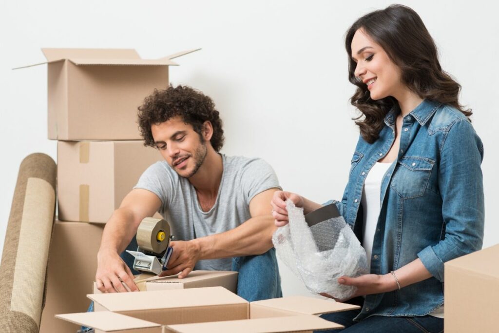 You need these Stress-Free Moving tips! Make a plan and follow these tips, you will have a less stressful and much more smooth moving process.