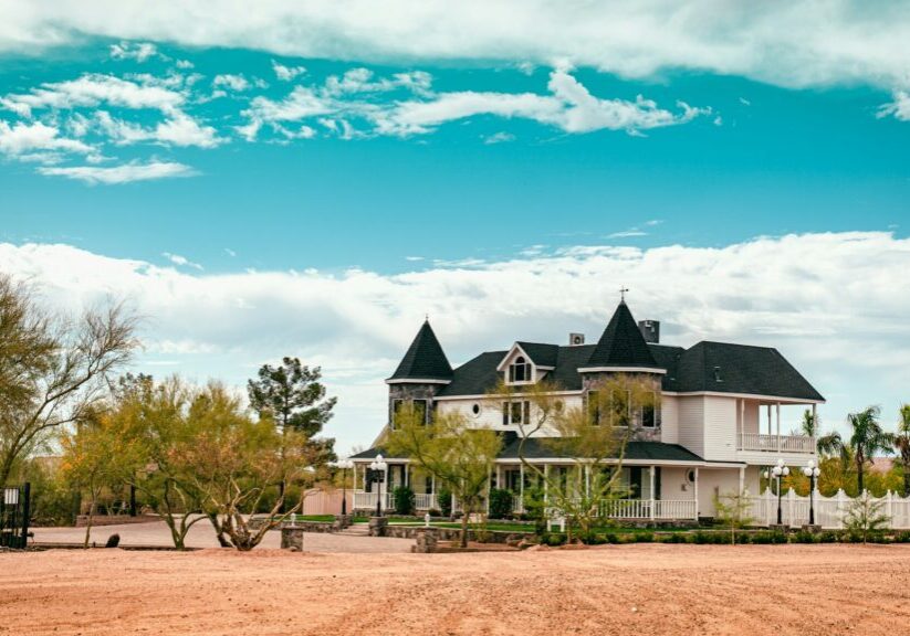 Discover why a home warranty is essential for older properties. Learn how it saves money and reduces stress on home upkeep. Read on!